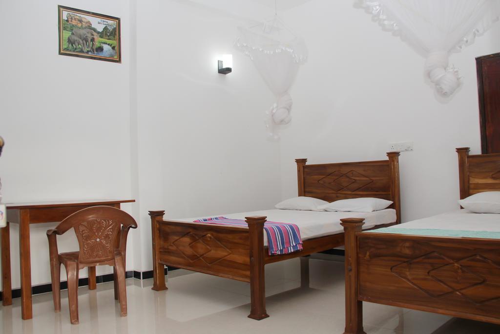 Nethum Rest Hotel Mirissa Exterior foto